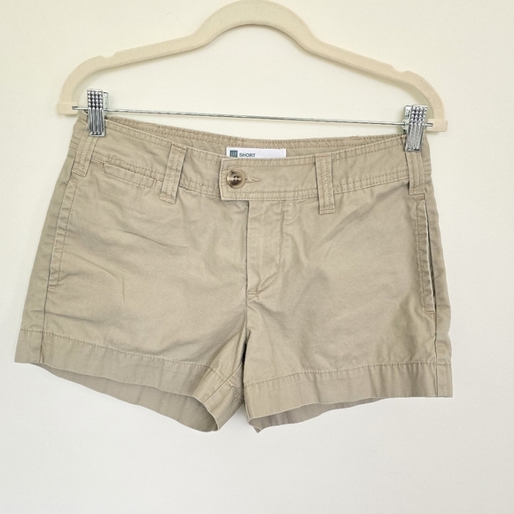 GAP Women's Favorite Khaki Tan 100% Cotton Shorts Size 4 - Picture 1 of 7